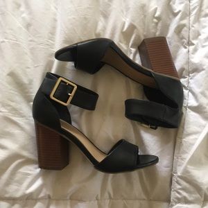 Merona Black Heels ••